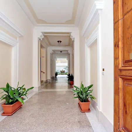 Lucky Domus Rooms
